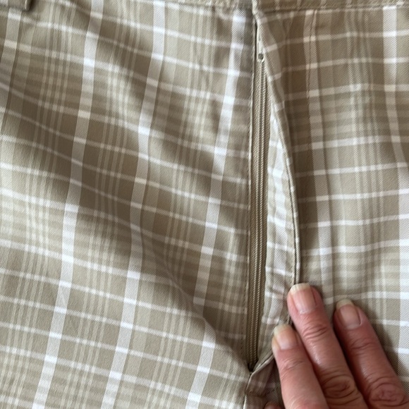 Men’s Izod golf shirts. Like new. - Picture 4 of 6